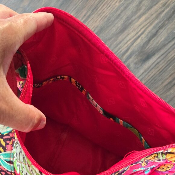 VERA BRADLEY "Rumba On the Go" Floral Quilted Shoulder Bag NWOT - Picture 3 of 5